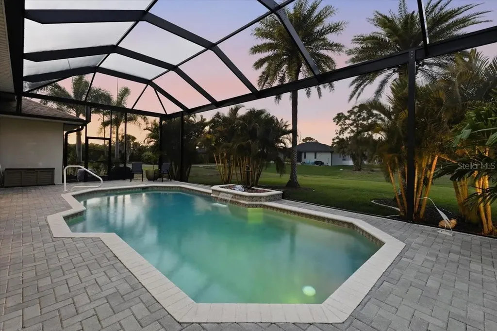 185 Rotonda Boulevard E Rotonda West FL 33947
