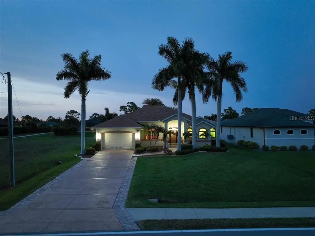 185 Rotonda Boulevard E Rotonda West FL 33947