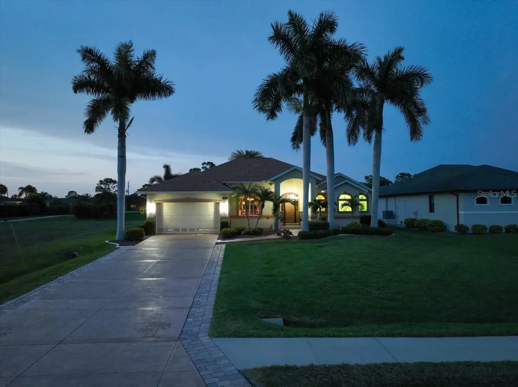 185 Rotonda Boulevard E Rotonda West FL 33947