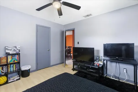 4623 Conway Gardens Road Orlando FL 32806