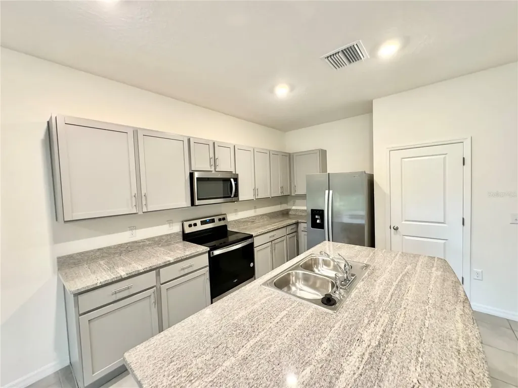 1610 Colt Creek Place Wesley Chapel FL 33543