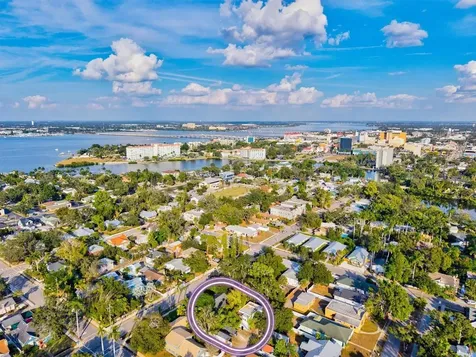 2121 7th Avenue W Bradenton FL 34205