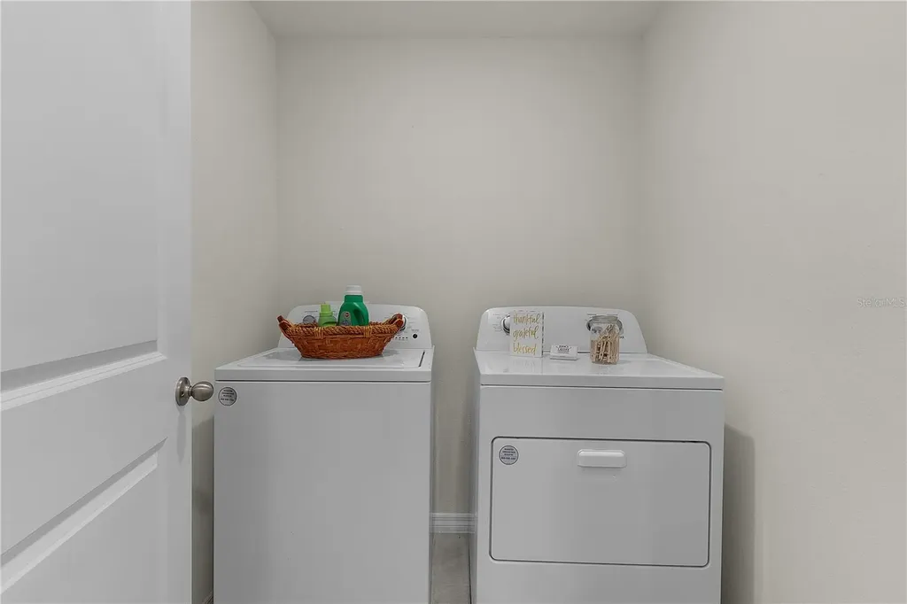 8661 Triumph Circle Wildwood FL 34785