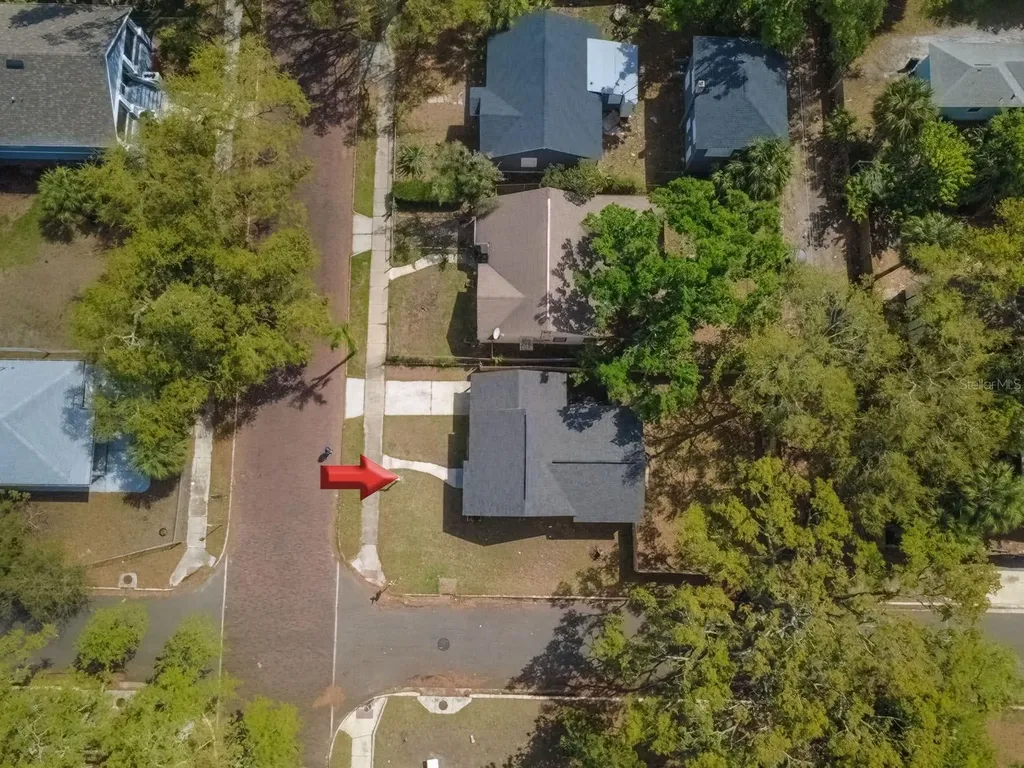 546 16th Avenue S St Petersburg FL 33701
