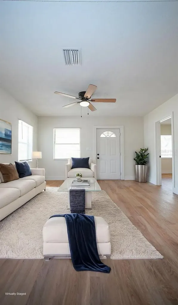 546 16th Avenue S St Petersburg FL 33701