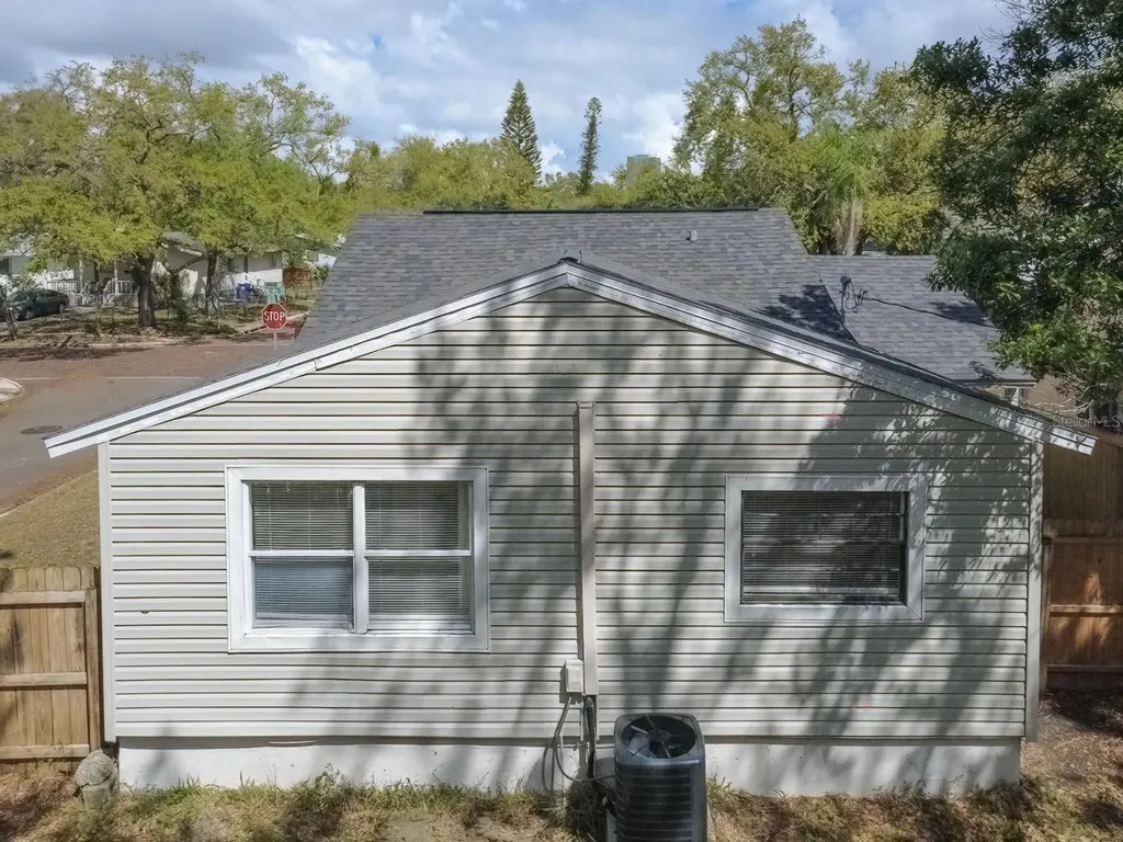 546 16th Avenue S St Petersburg FL 33701