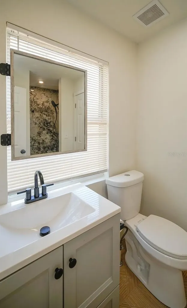 546 16th Avenue S St Petersburg FL 33701