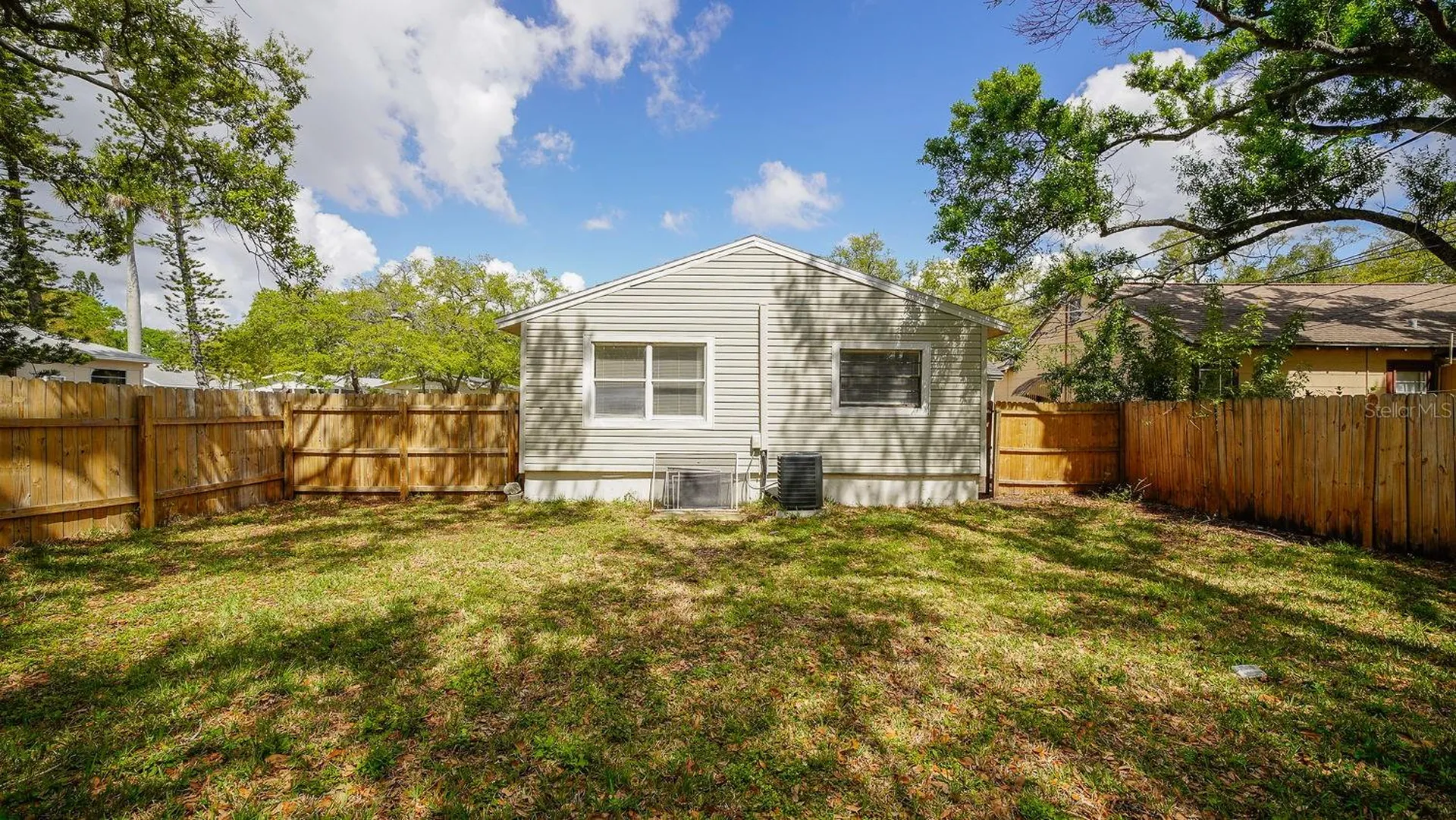 546 16th Avenue S St Petersburg FL 33701