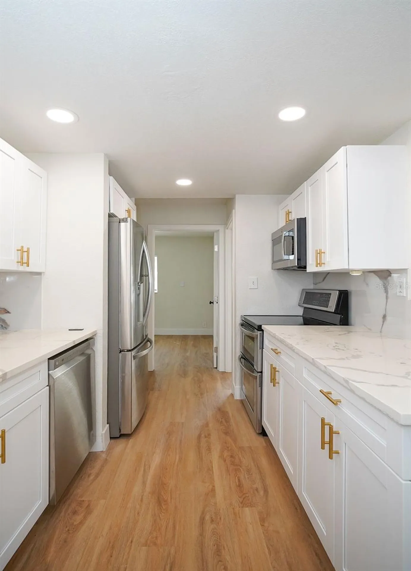 546 16th Avenue S St Petersburg FL 33701