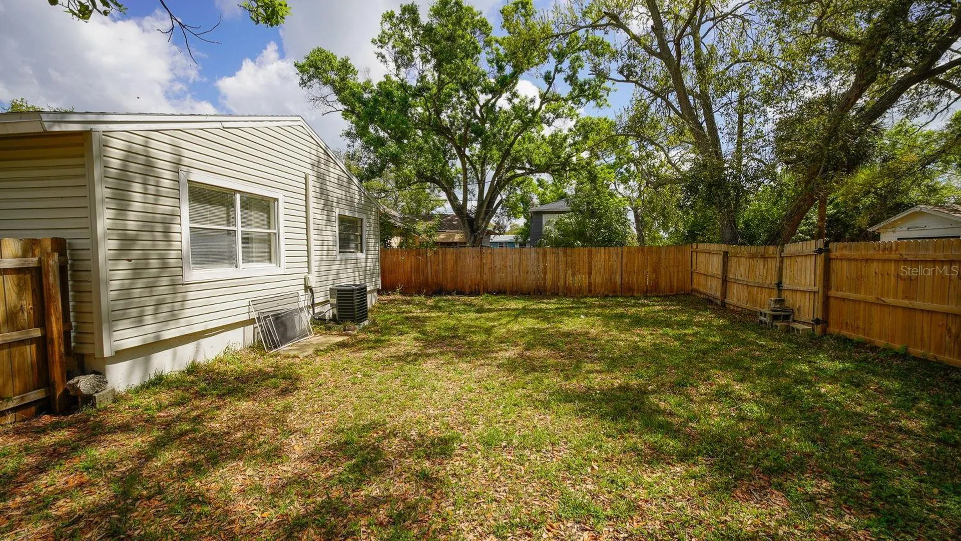 546 16th Avenue S St Petersburg FL 33701