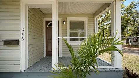 546 16th Avenue S St Petersburg FL 33701