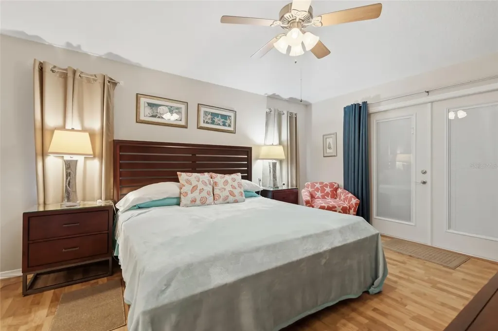 2806 Gulf Drive Holmes Beach FL 34217