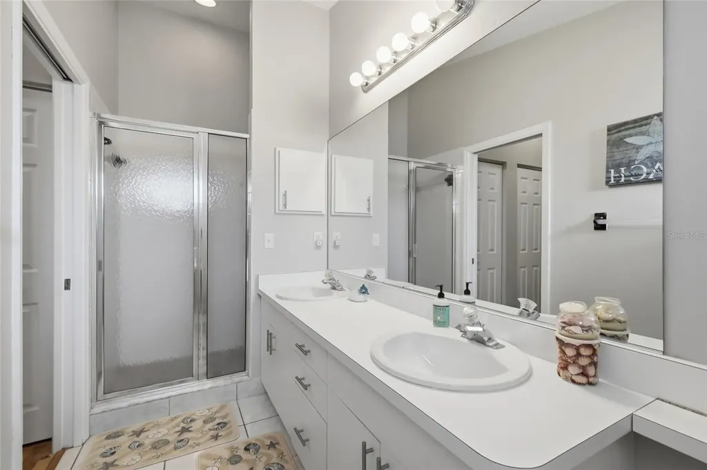 2806 Gulf Drive Holmes Beach FL 34217