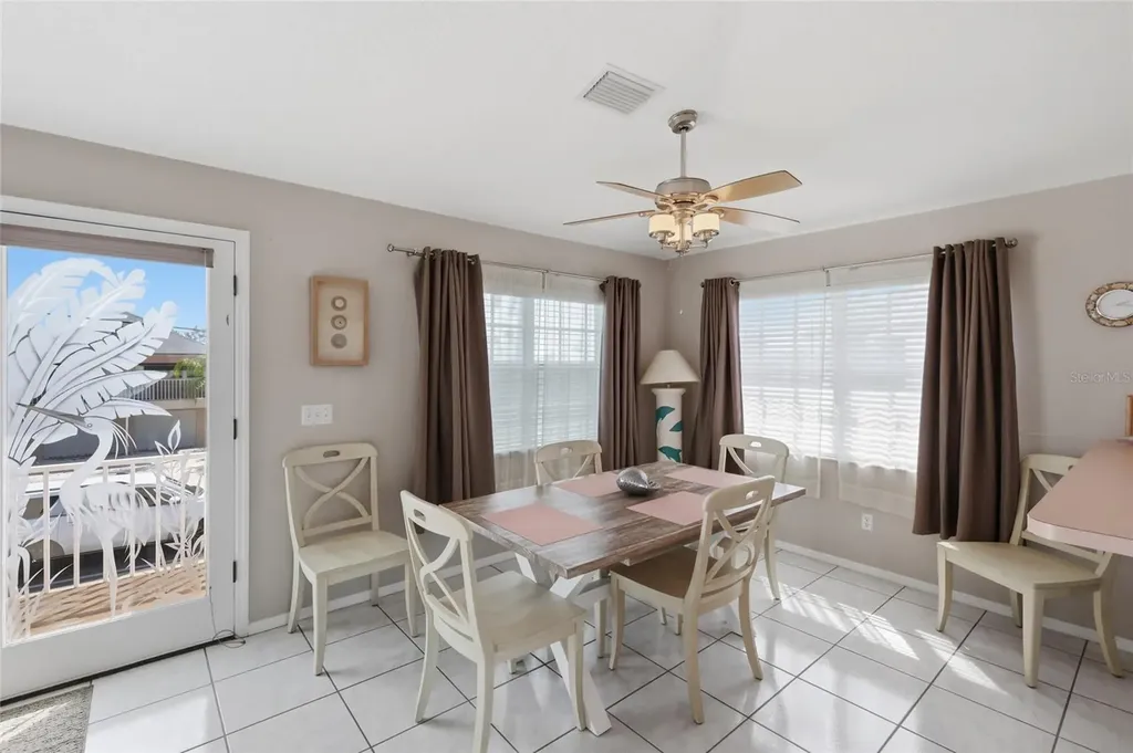 2806 Gulf Drive Holmes Beach FL 34217