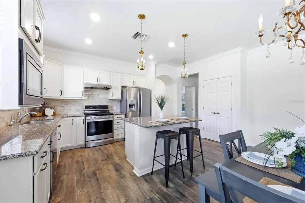 17039 Hampton Falls Terrace Bradenton FL 34202
