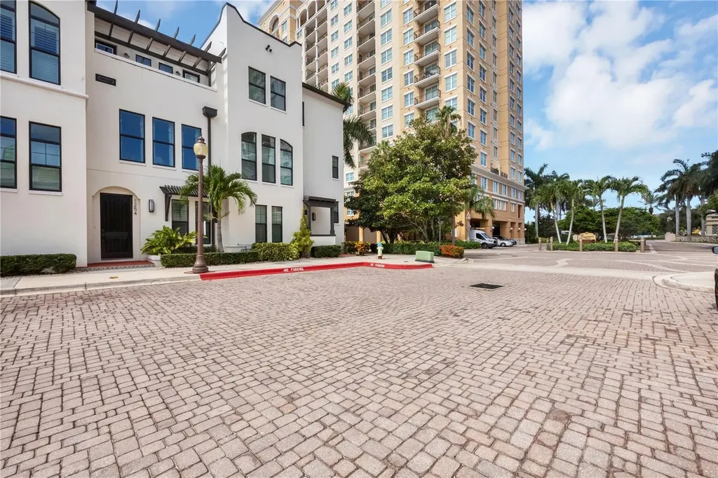 1250 May Lane Sarasota FL 34236