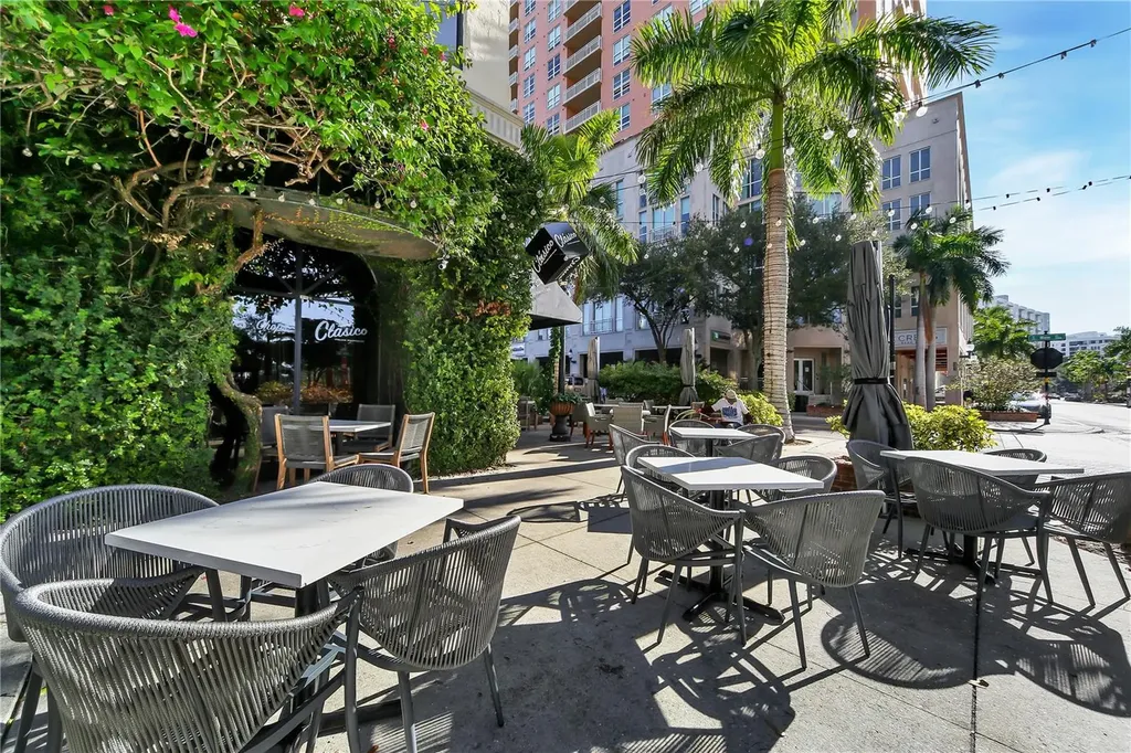 1250 May Lane Sarasota FL 34236