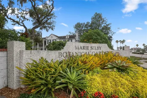 1250 May Lane Sarasota FL 34236