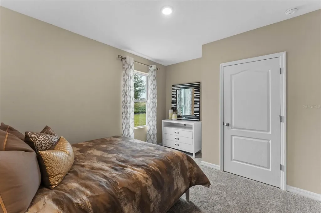 2077 Walnut Creek Drive Kissimmee FL 34744