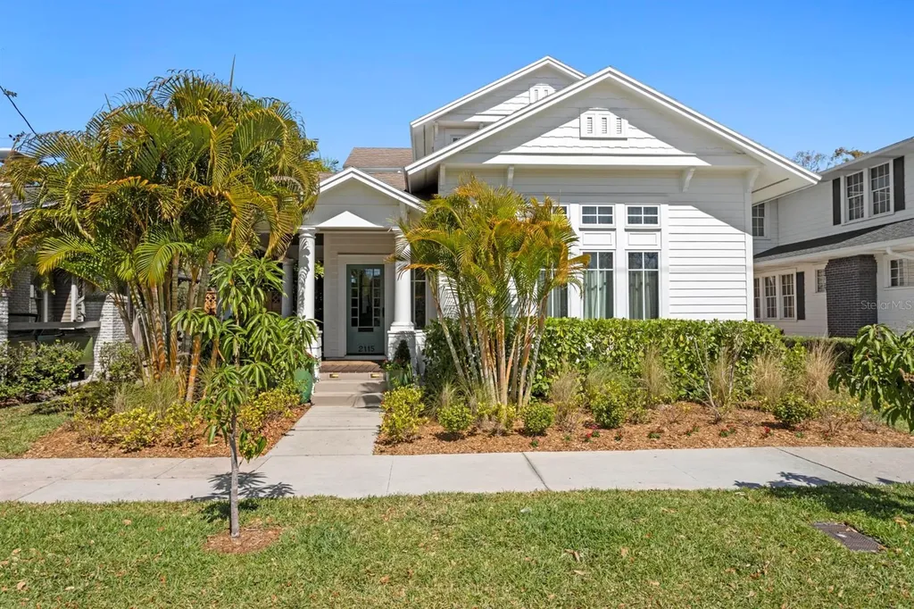 2115 W Watrous Avenue Tampa FL 33606