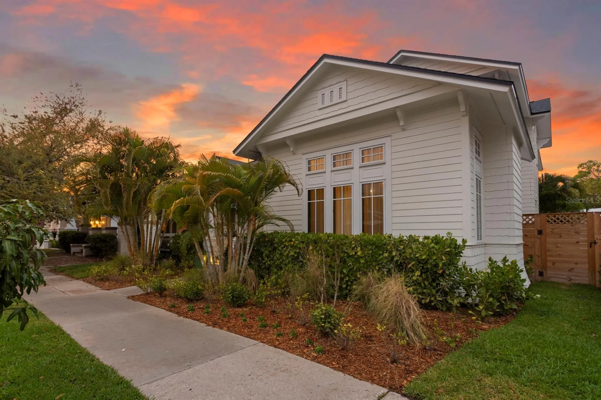 2115 W Watrous Avenue Tampa FL 33606