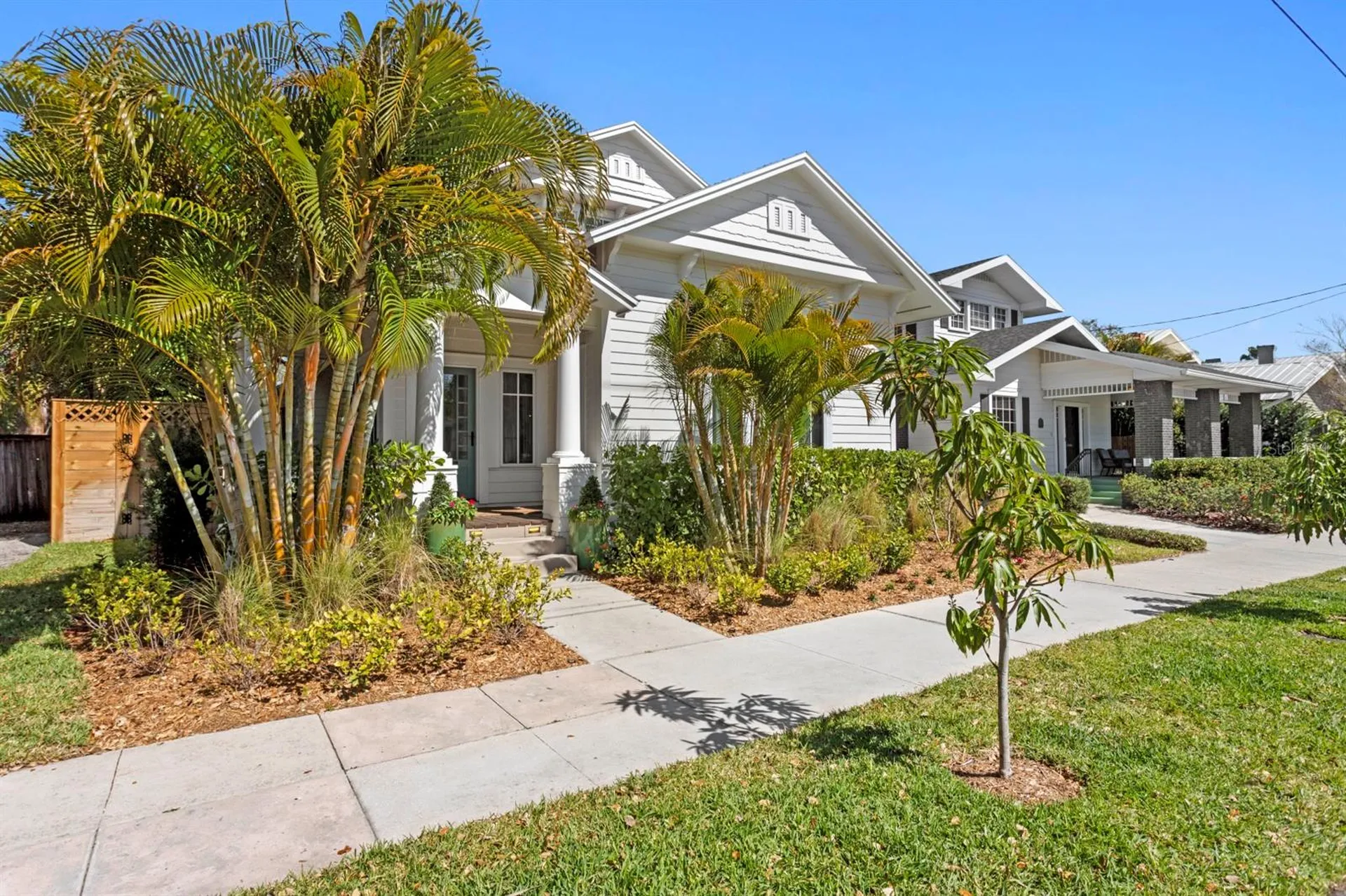 2115 W Watrous Avenue Tampa FL 33606