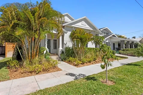 2115 W Watrous Avenue Tampa FL 33606