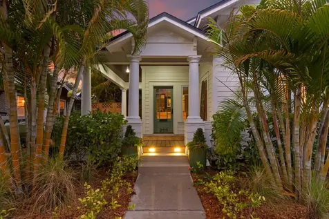 2115 W Watrous Avenue Tampa FL 33606