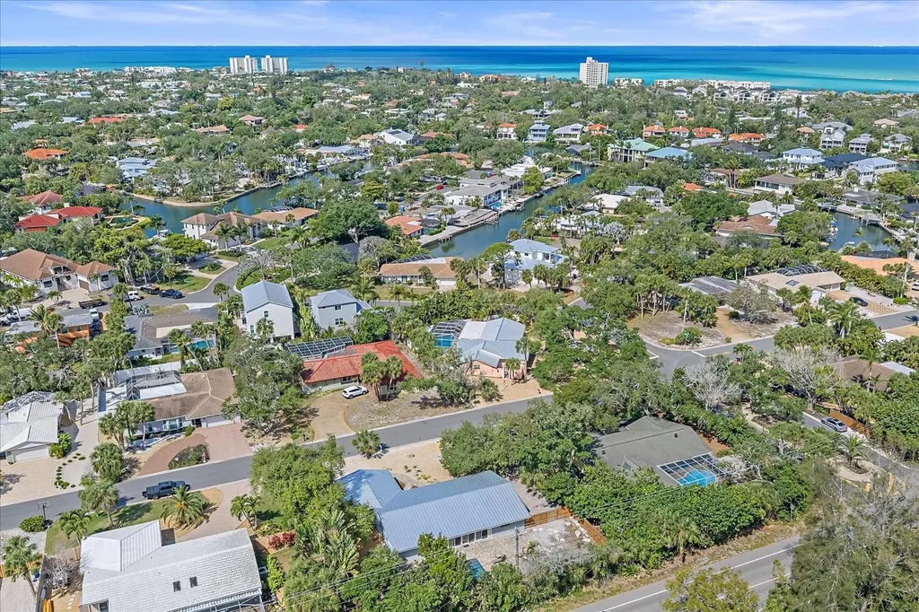 611 Venice Lane Sarasota FL 34242