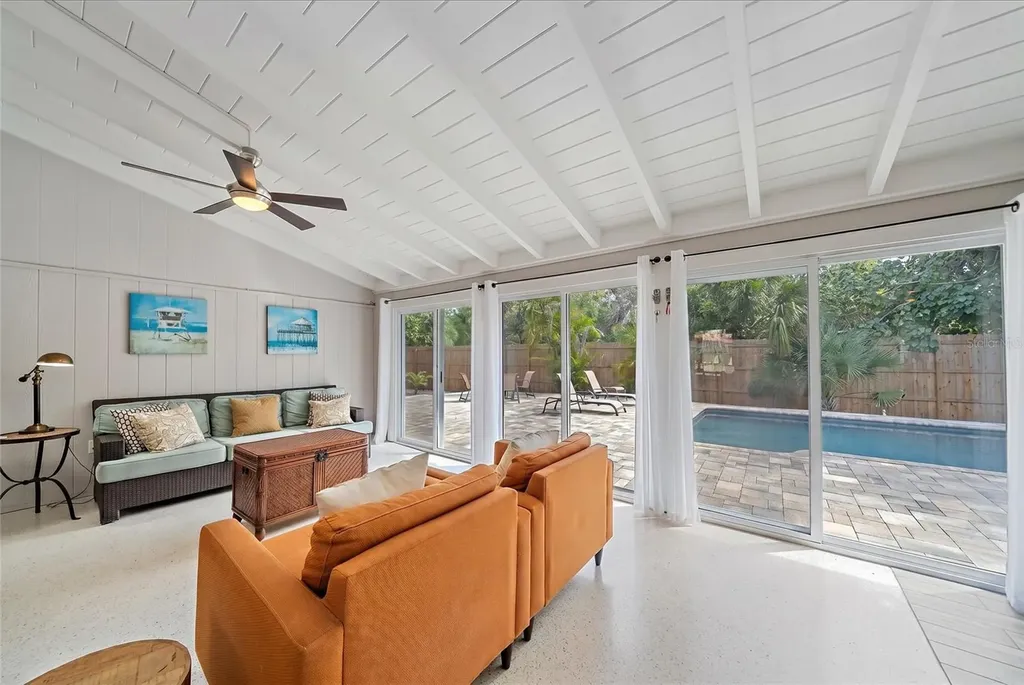 611 Venice Lane Sarasota FL 34242