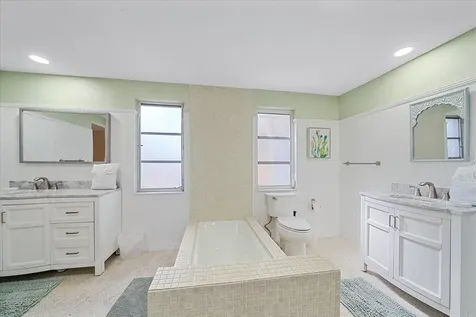 611 Venice Lane Sarasota FL 34242
