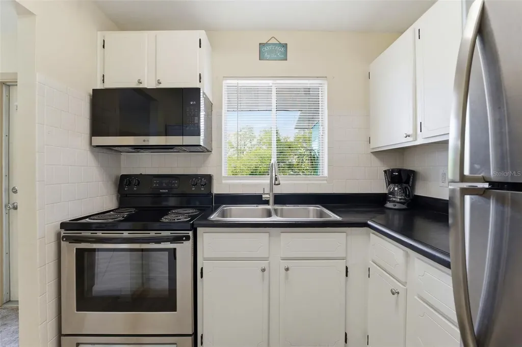 2445 Flamingo Boulevard Bradenton FL 34207