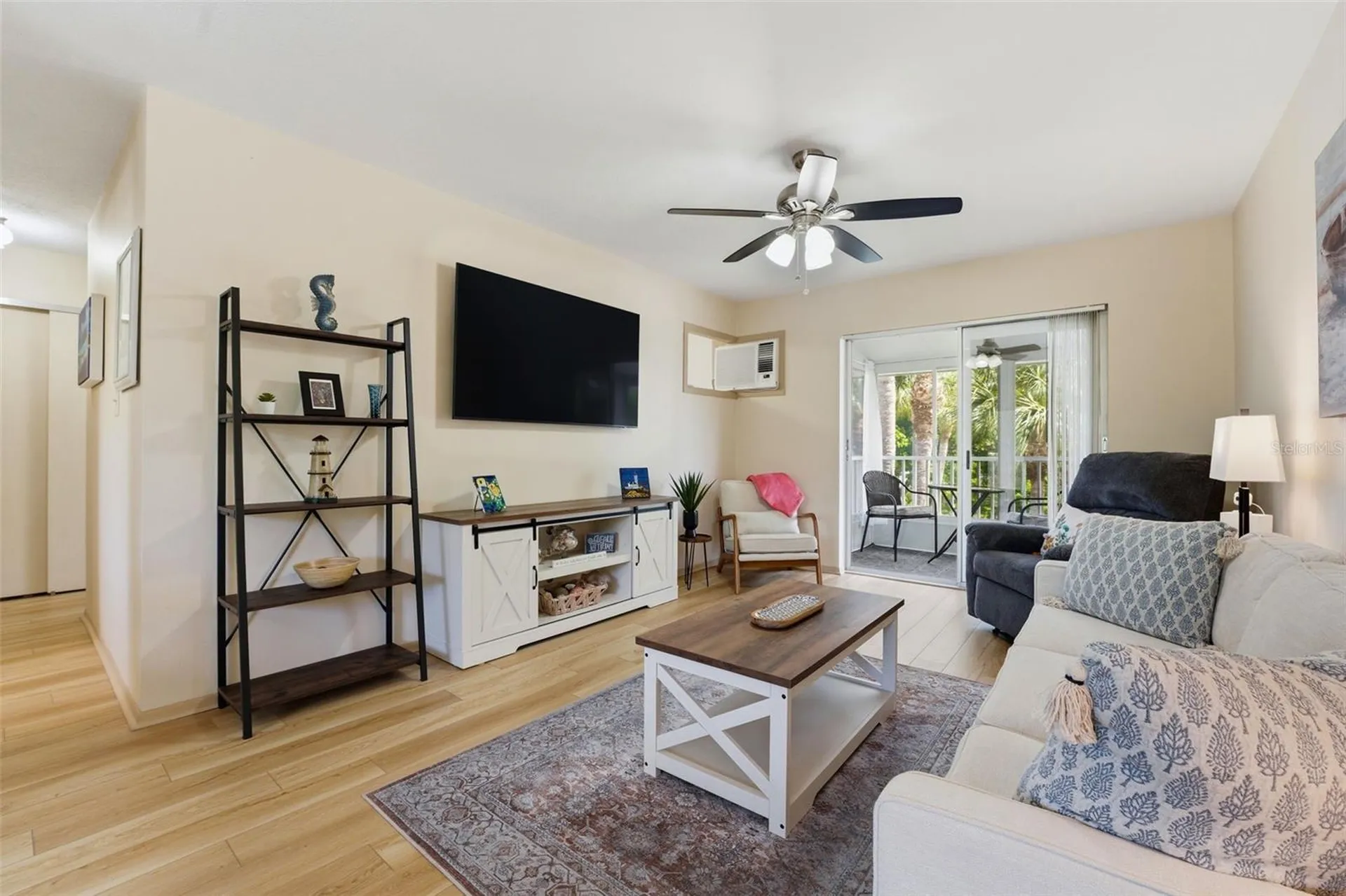 2445 Flamingo Boulevard Bradenton FL 34207