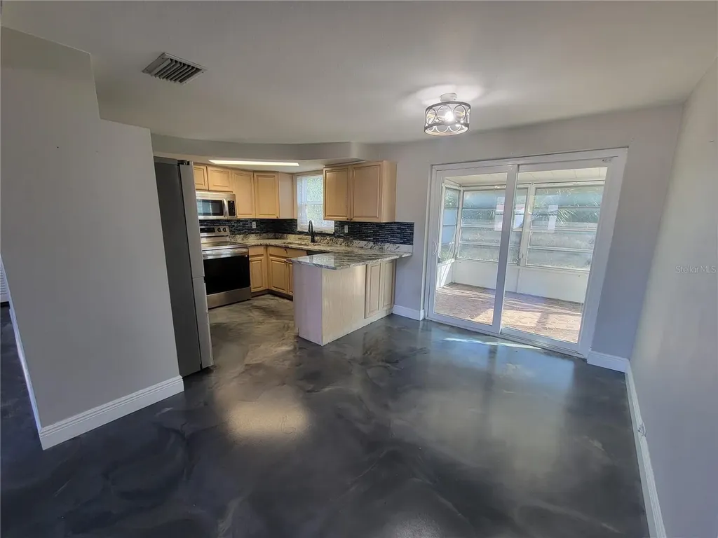 4214 Ridgefield Avenue Holiday FL 34691