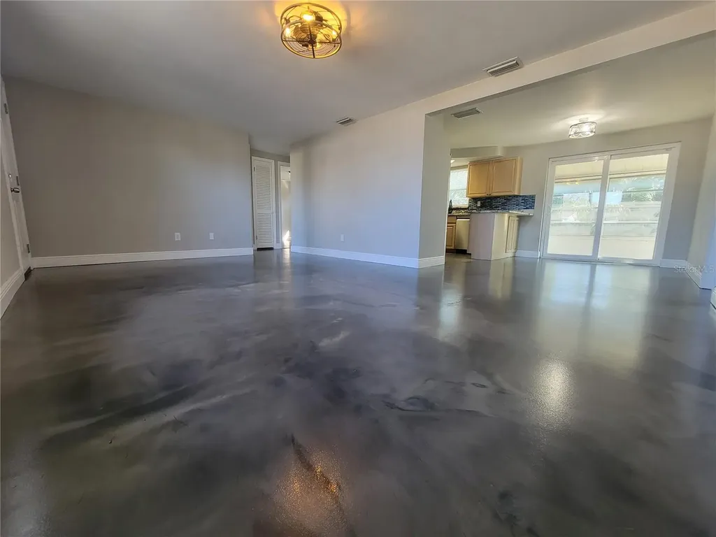 4214 Ridgefield Avenue Holiday FL 34691