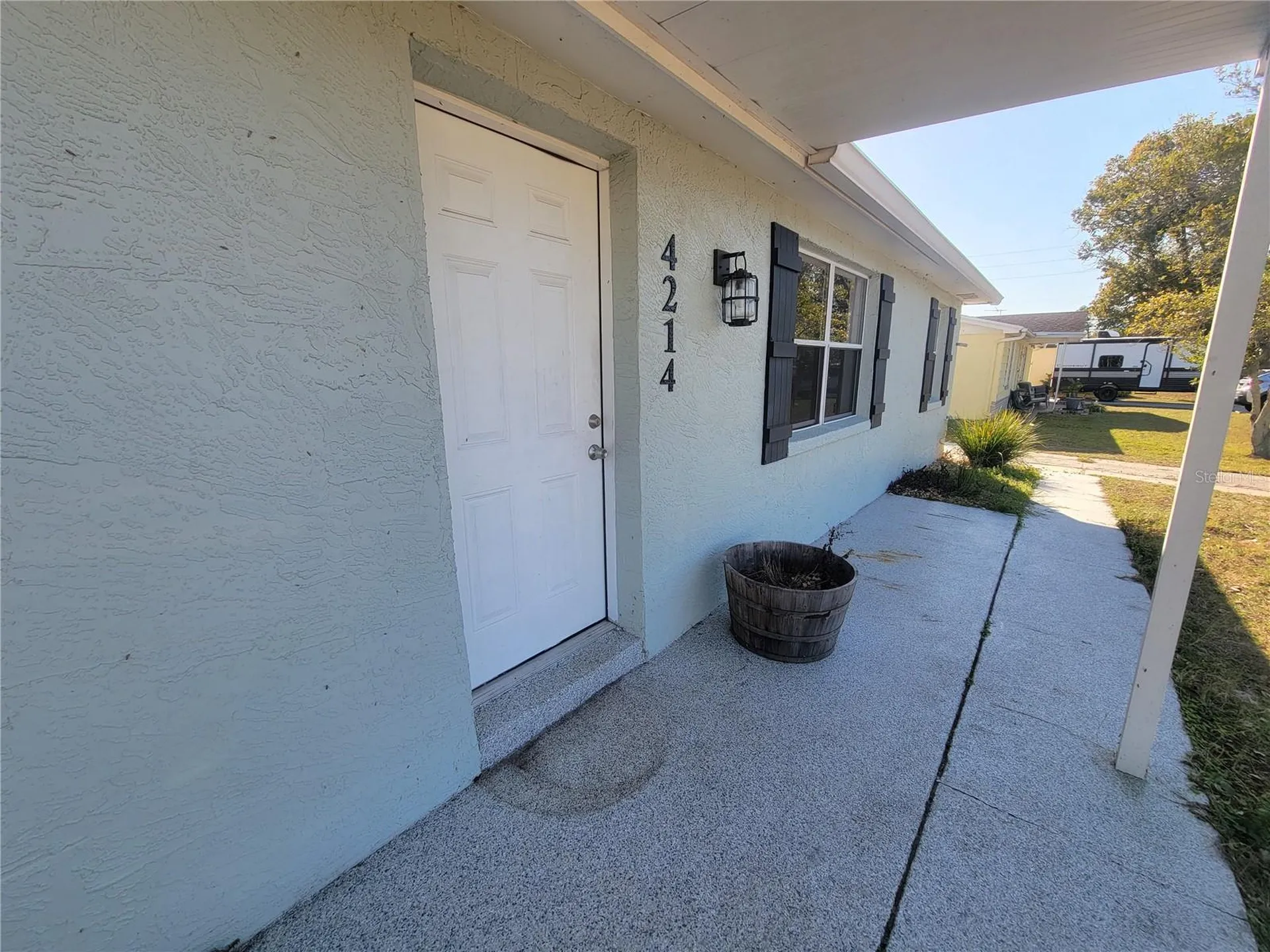 4214 Ridgefield Avenue Holiday FL 34691