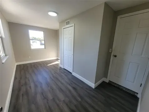 4214 Ridgefield Avenue Holiday FL 34691