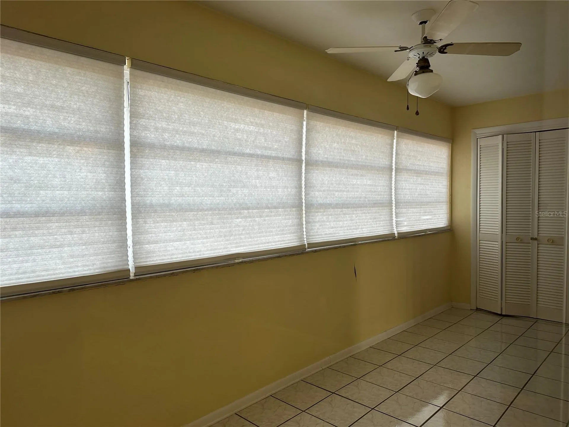 209 NE Lincoln Circle N St Petersburg FL 33702