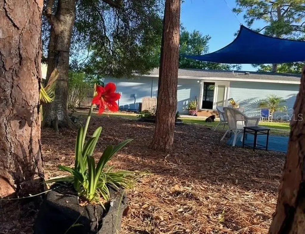 4045 Palau Drive Sarasota FL 34241