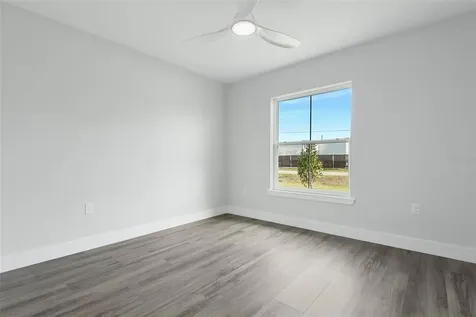 261 S Main Street Bunnell FL 32110