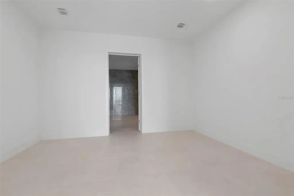 3015 S Ysabella Avenue Tampa FL 33629