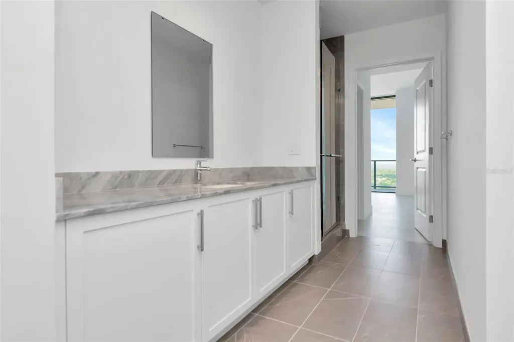 3015 S Ysabella Avenue Tampa FL 33629