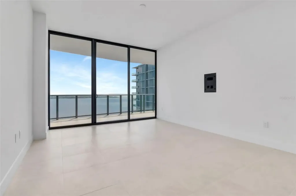 3015 S Ysabella Avenue Tampa FL 33629