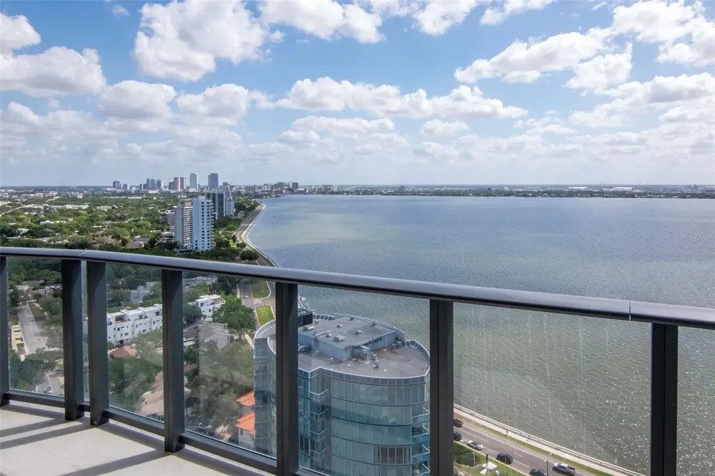3015 S Ysabella Avenue Tampa FL 33629