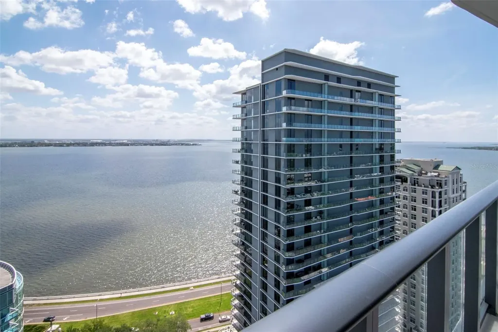 3015 S Ysabella Avenue Tampa FL 33629