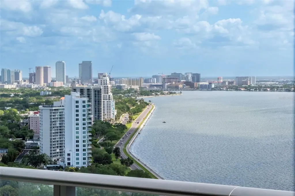 3015 S Ysabella Avenue Tampa FL 33629