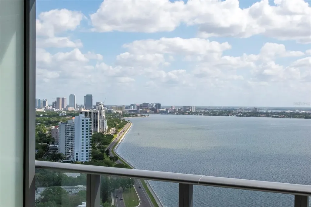 3015 S Ysabella Avenue Tampa FL 33629