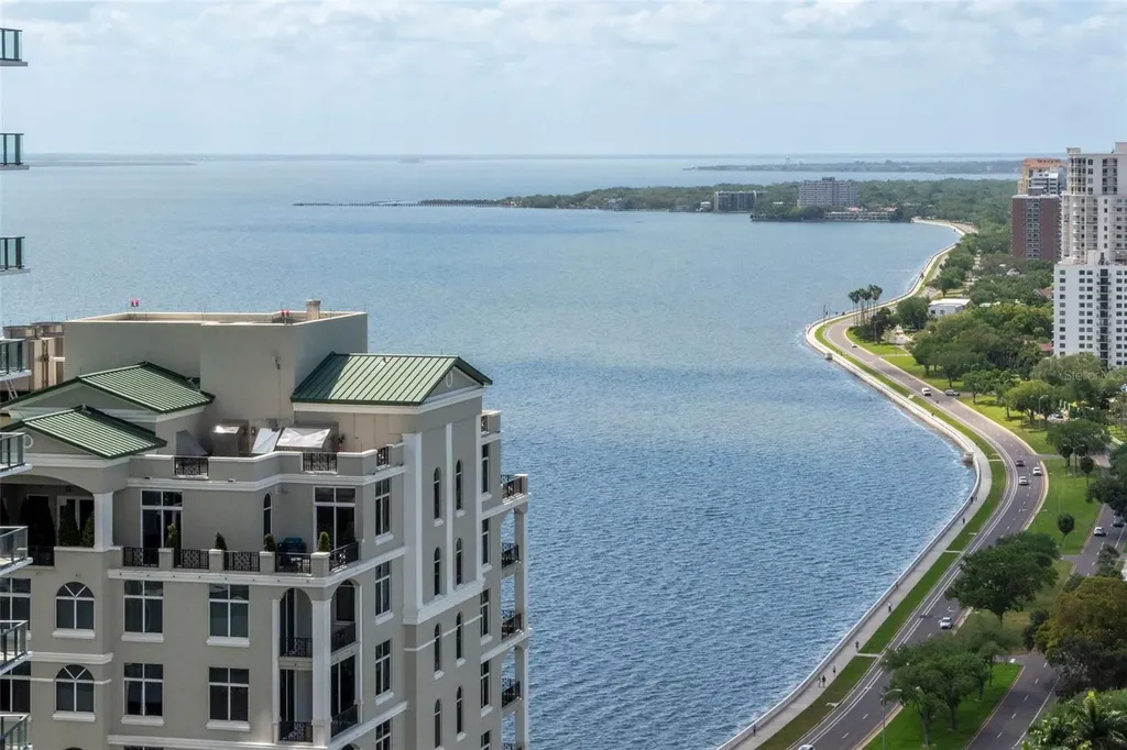 3015 S Ysabella Avenue Tampa FL 33629