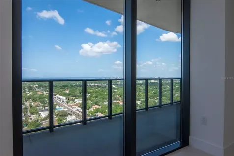 3015 S Ysabella Avenue Tampa FL 33629