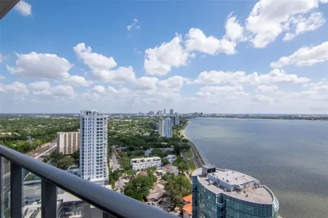 3015 S Ysabella Avenue Tampa FL 33629